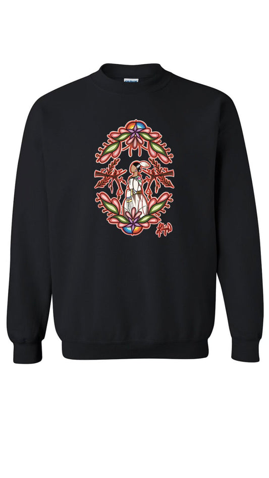 Black ᓴᐦᑲᐢᑌᐤᐢᑫᐧᐤ sâhkâstewskwew (morning sun woman) crewneck